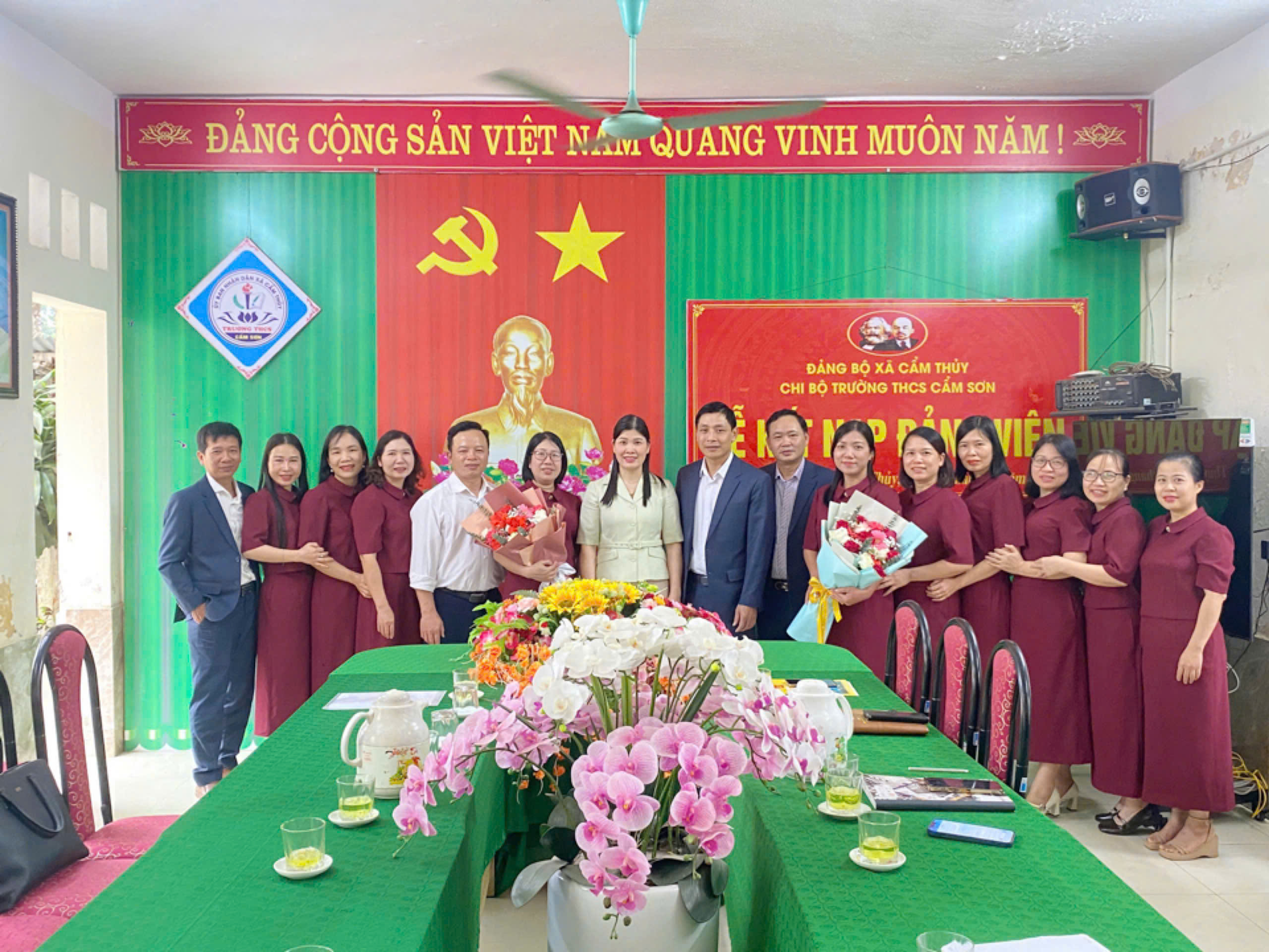 Anh-tin-bai